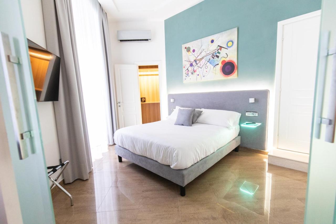 Sanfelice 33 Luxury Suites Naples Exterior photo