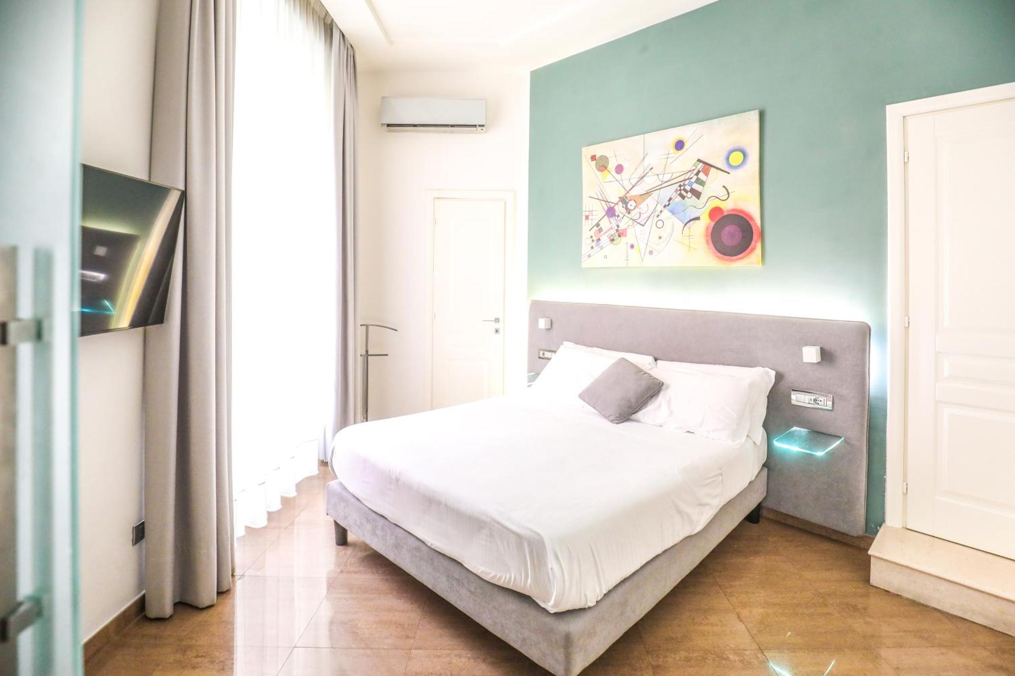 Sanfelice 33 Luxury Suites Naples Exterior photo